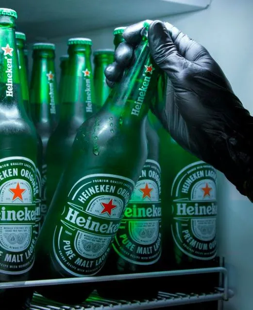 frigo à bière avec heineken